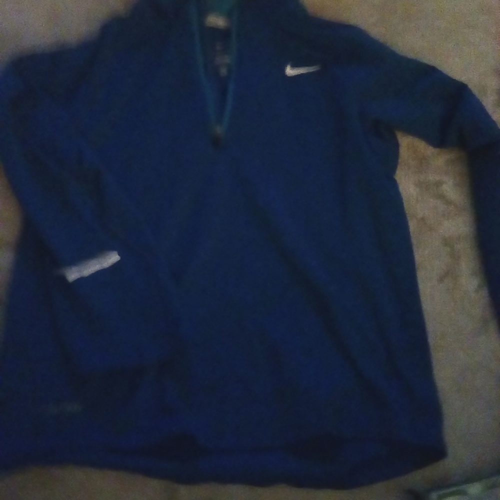 Nike youth Small